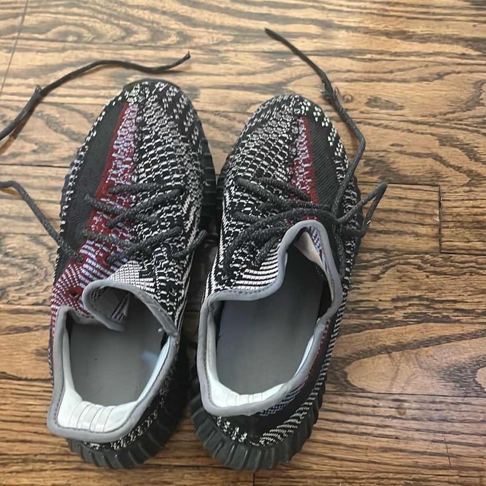 Yeezy boost 350 v2